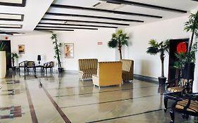 Ark Hotel Rudrapur 3*